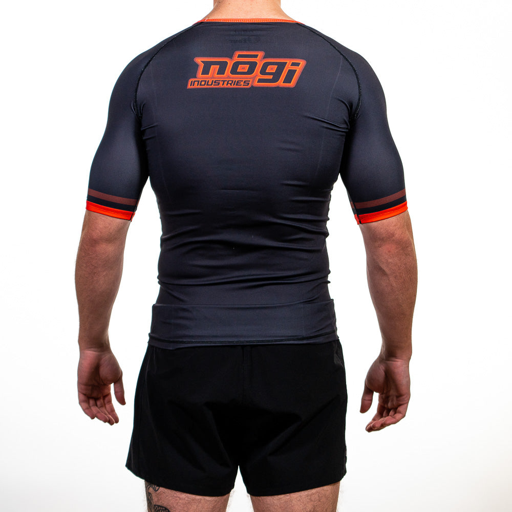 '7Four Short Sleeve Rank Rash Guard Black
