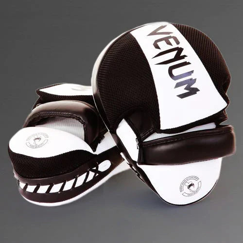 Venum Cellular Tech 2.0 Focus Mitts